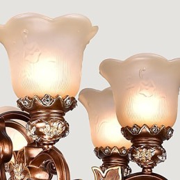 Lámpara de araña tradicional clásica retro de metal.