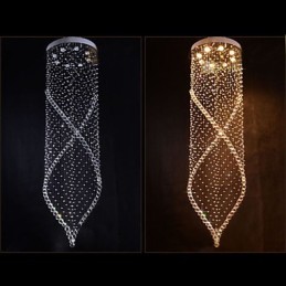 Lámpara colgante de cristal K9 transparente con dosel plateado.