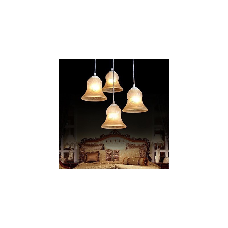 Lámpara colgante blanca de cuatro luces con pantalla de cristal dorado a mano, estilo retro europeo clásico.