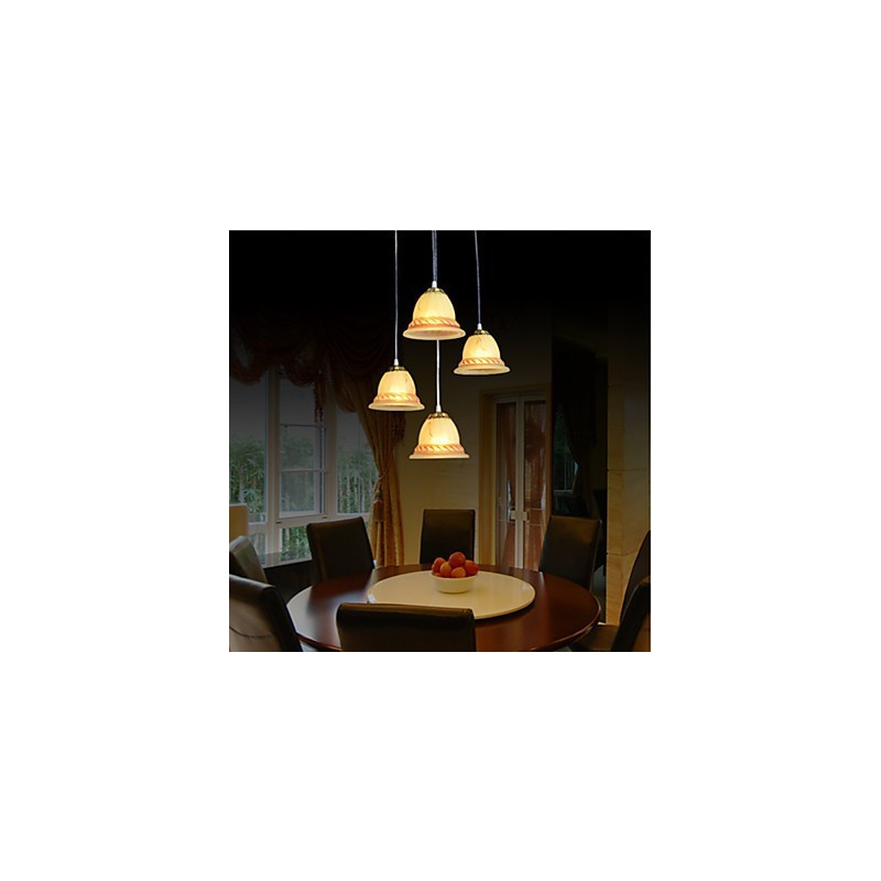 Lámpara colgante de cuatro luces de bronce estilo europeo retro clásico.