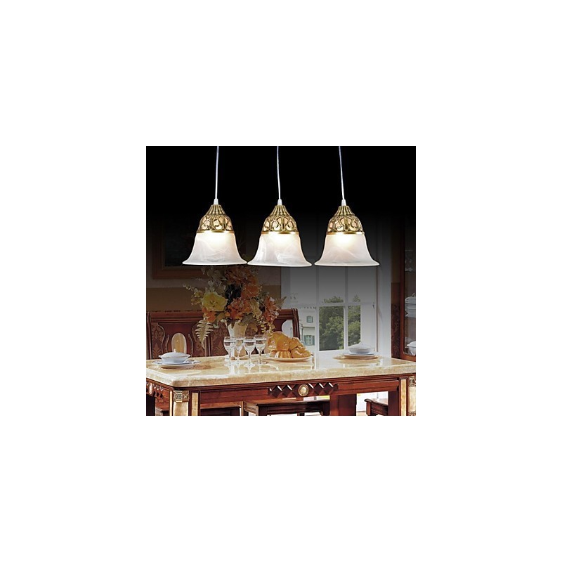 Lámpara colgante de bronce de tres luces con cristal muaré, estilo clásico europeo.