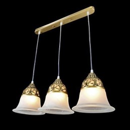 Lámpara colgante de bronce de tres luces con cristal muaré, estilo clásico europeo.