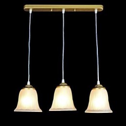 Lámpara colgante de bronce con tres luces y pantalla de cristal, estilo retro clásico europeo.