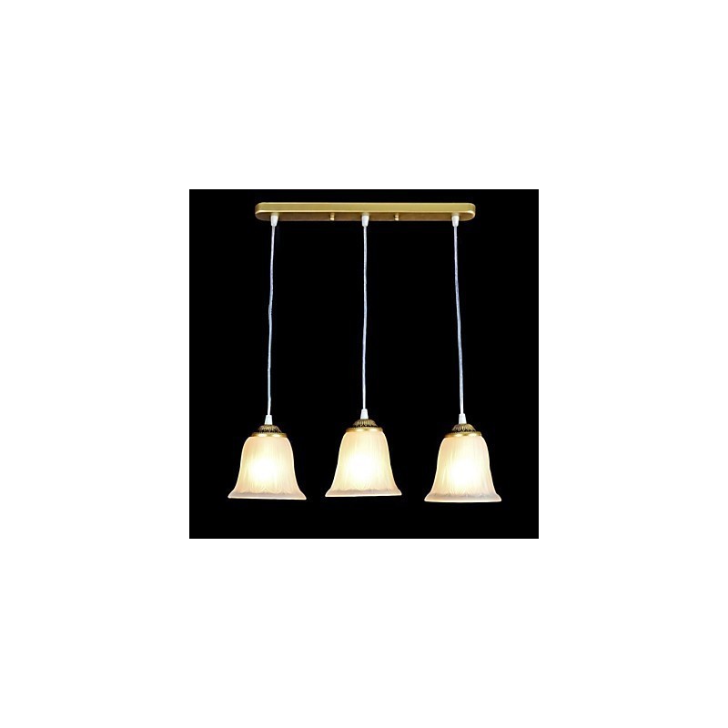 Lámpara colgante de bronce con tres luces y pantalla de cristal, estilo retro clásico europeo.