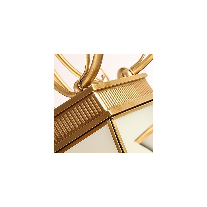 Lámpara de araña tradicional clásica rústica de metal.