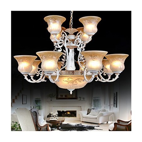 Lámpara de araña blanca de quince luces con pantalla de cristal dorada a mano, estilo retro clásico europeo. Lámpara de araña blanca de quince luces con pantalla de cristal dorada a mano, estilo retro clásico europeo.