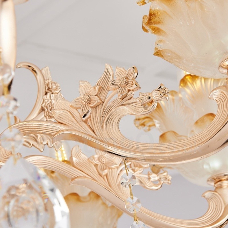 Lámpara de araña clásica tradicional de metal integrada de 8 luces