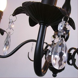 Lámpara de araña de estilo europeo con forma de vela de cristal, lámpara de hierro simple, lámpara decorativa.