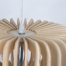 Lámpara de araña vintage de madera con forma de pastel de tres capas