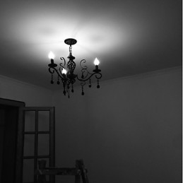 Lámpara de cristal de 3 luces, moderna, sencilla y novedosa.