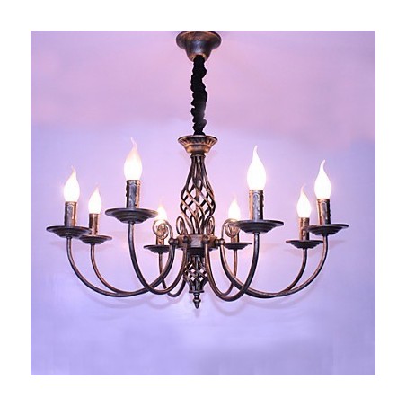 Lámpara de araña de metal estilo vela de diseñadores retro. Lámpara de araña de metal estilo vela de diseñadores retro.