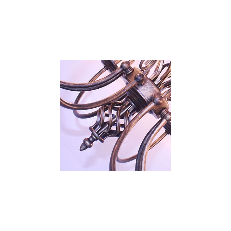 Lámpara de araña de metal estilo vela de diseñadores retro.