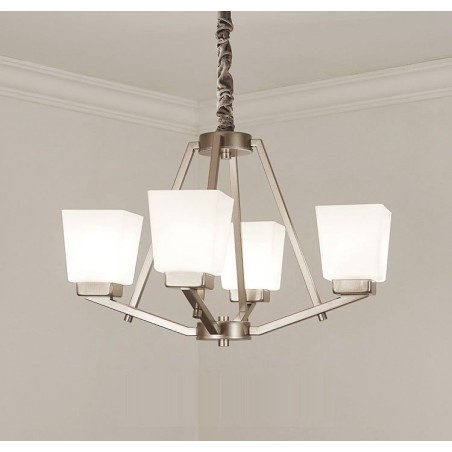 Lámpara colgante cromada de 4 luces para interiores, moderna, con pantallas de vidrio. Lámpara colgante cromada de 4 luces para interiores, moderna, con pantallas de vidrio.