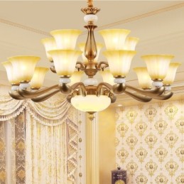 Lámpara de araña tradicional retro de lujo de aleación de zinc de 15 luces con pantalla de vidrio