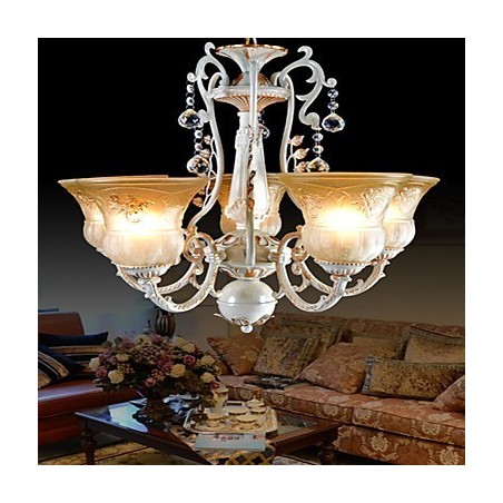 Lámpara de araña blanca de cinco luces con pantalla de cristal dorado a mano, estilo retro clásico europeo. Lámpara de araña blanca de cinco luces con pantalla de cristal dorado a mano, estilo retro clásico europeo.