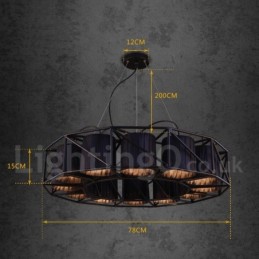 Lámpara colgante de acero de estilo industrial para tienda.