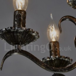 Lámpara colgante de acero de estilo industrial para tienda.