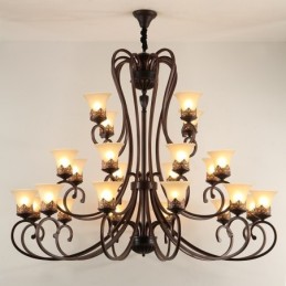 Lámpara de araña de metal con 24 luces y pantallas de cristal para techo alto, estilo vintage de isla campestre.