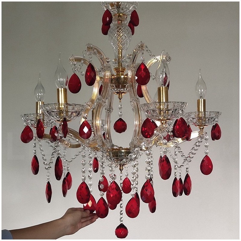 Lámpara de araña dorada de 6 luces con cristal rojo