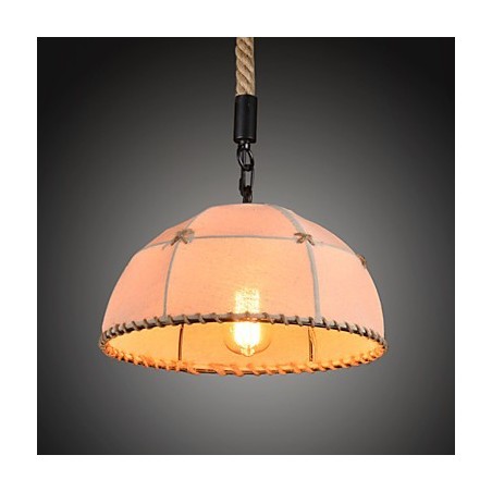 Lámpara de araña retro de estilo rural industrial hecha a mano con cuerda de cáñamo. Lámpara de araña retro de estilo rural industrial hecha a mano con cuerda de cáñamo.