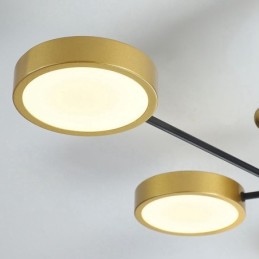 Lámpara de araña moderna de metal con techo negro y dorado