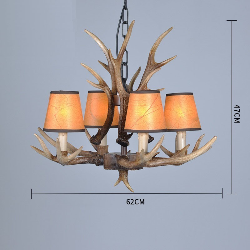 Lámpara de araña antigua de 4 luces con diseño rústico, estilo retro y pantallas de asta