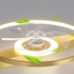 Ventilador de techo moderno con luces y control remoto.