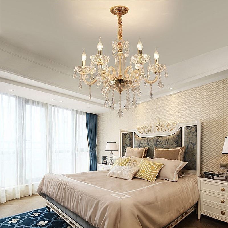 Elegante lámpara colgante de cristal de estilo europeo.
