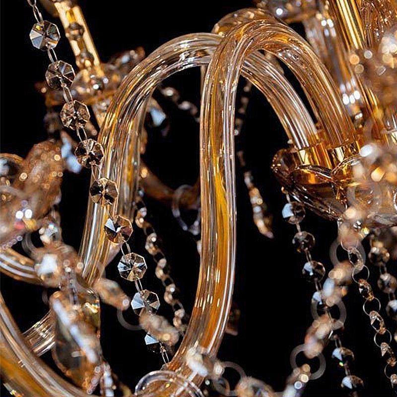 Lámpara colgante de cristal europea, elegante y grande, color ámbar.