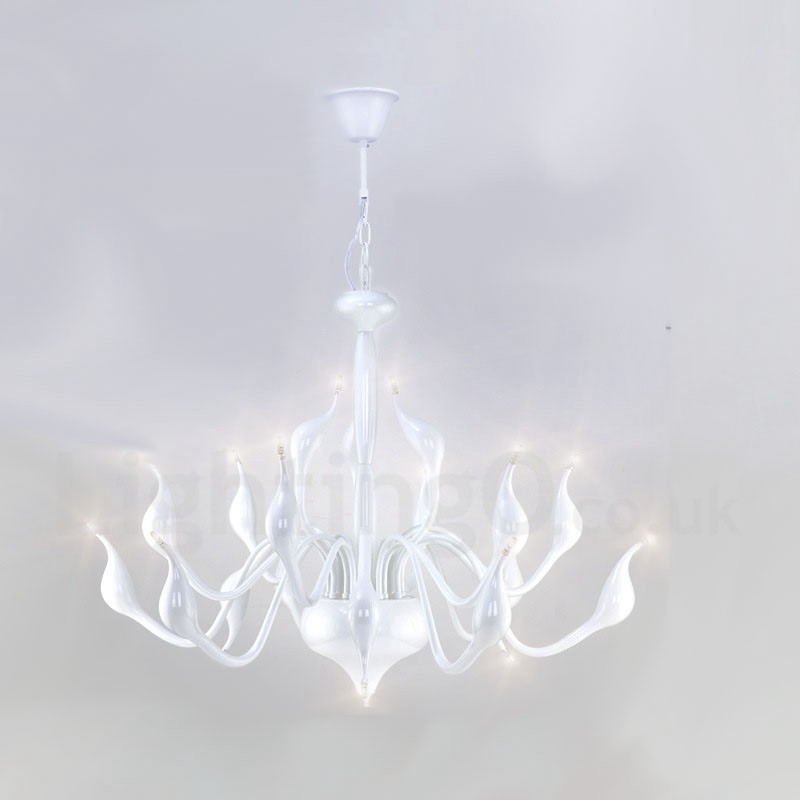 Lámpara de araña de cisne posmoderna de 18 luces de acero inoxidable G4 con acabado blanco