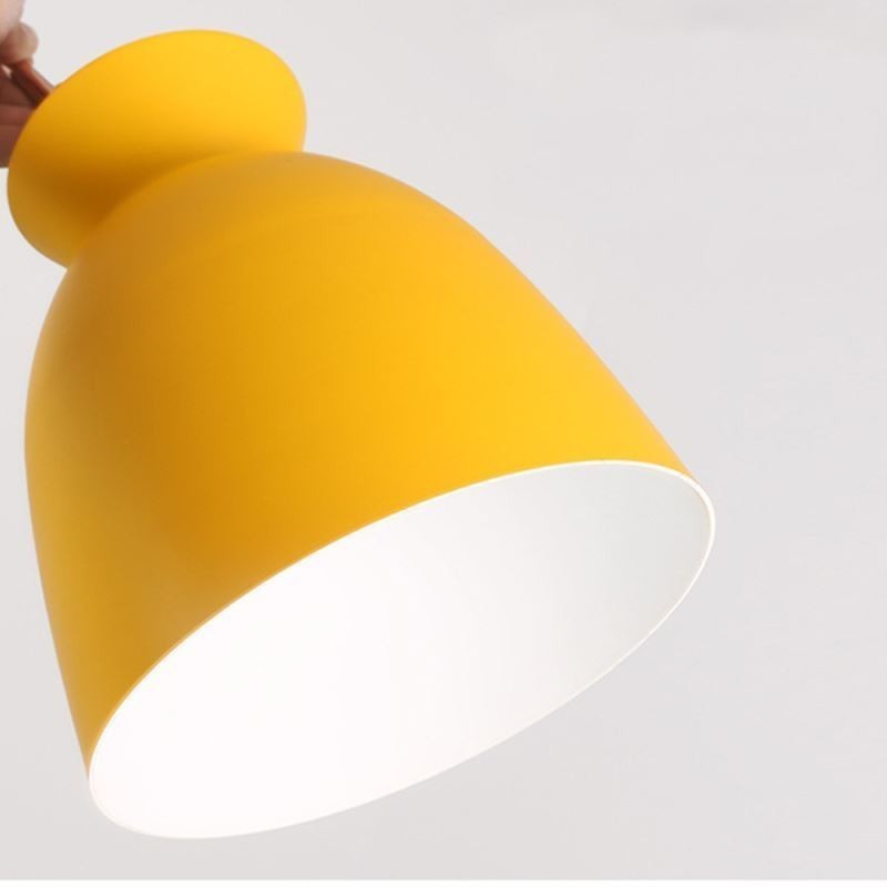 Lámpara colgante nórdica simple Macaron de hierro Arti de tres luces