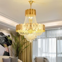Lámpara colgante de cristal dorado, elegante y decorativa.