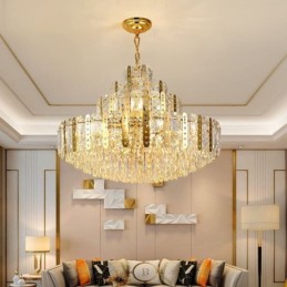 Lámpara colgante de cristal de lujo con lámina de hierro dorada calada – Ideal para el cuarto piso
