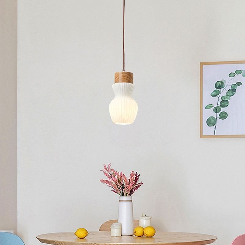 Lámpara colgante de madera japonesa con tetera de cristal