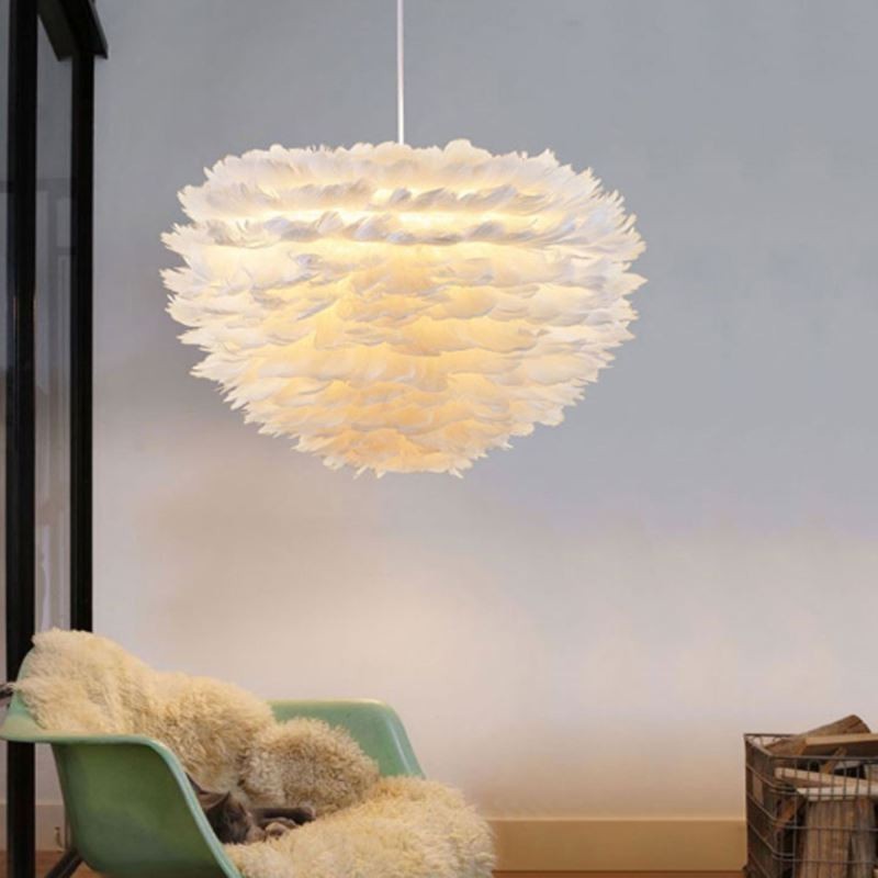 Lámpara colgante decorativa con bonita pluma