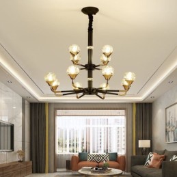 Lámpara colgante de cristal moderna y elegante.