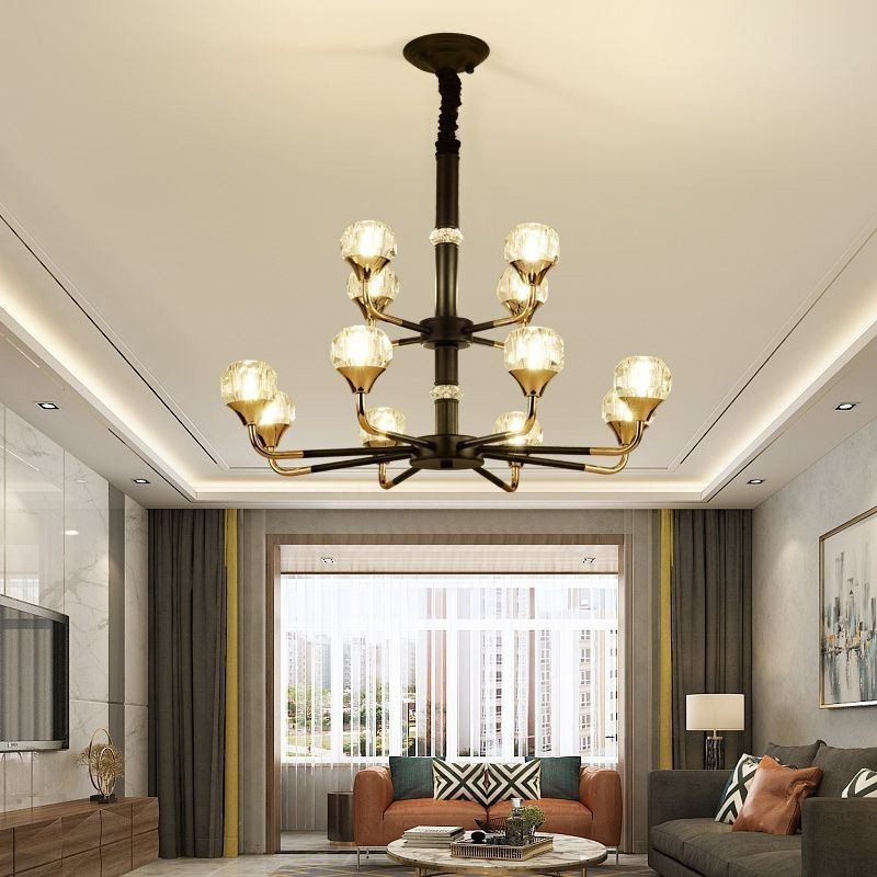 Lámpara colgante de cristal moderna y elegante.