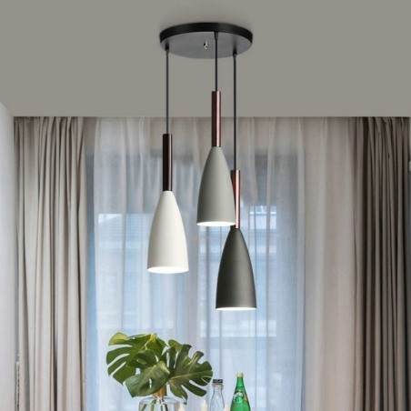 Lámpara colgante moderna y sencilla de tres luces, lámpara creativa de aluminio para cafetería. Lámpara colgante moderna y sencilla de tres luces, lámpara creativa de aluminio para cafetería.
