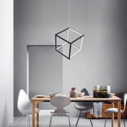 Lámpara colgante negra con forma de cubo geométrico