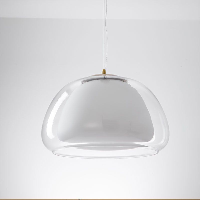 Lámpara colgante moderna y sencilla de cristal transparente con forma de pudín.