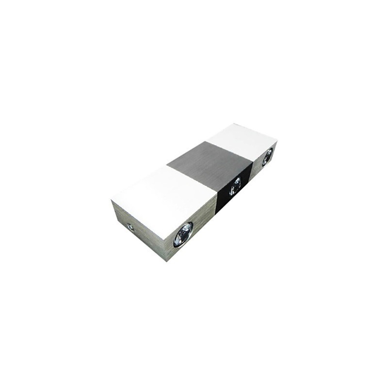 Aplique de pared moderno con luz dispersa, cuerpo rectangular de aluminio