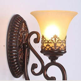 Lámpara de pared de cristal para dormitorio, estilo europeo, que restaura formas antiguas, de hierro forjado.