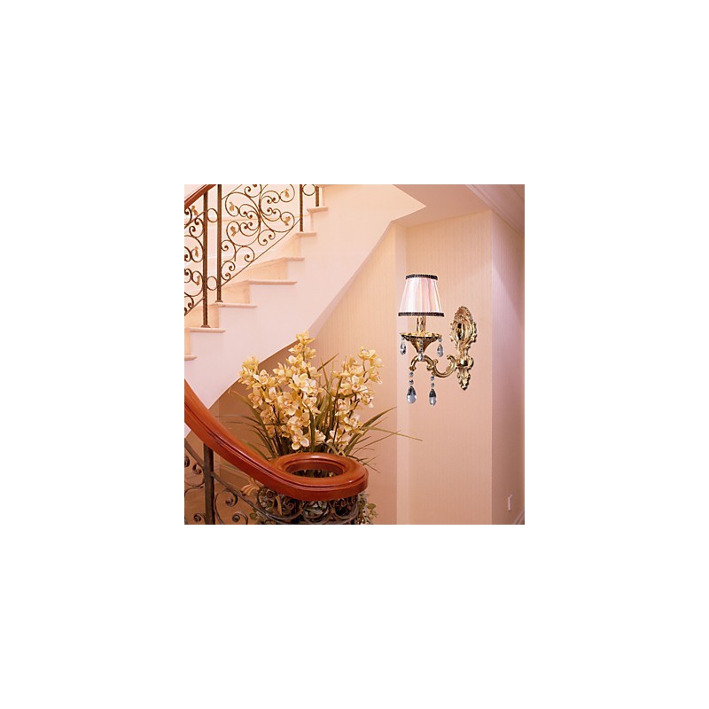 Elegante lámpara de pared de cristal en color rosa