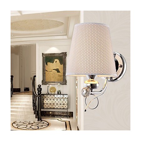 Lámpara de pared de cristal de estilo europeo, creativa, contemporánea y concisa. Lámpara de pared de cristal de estilo europeo, creativa, contemporánea y concisa.