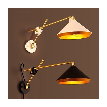 Lámpara de pared plegable con brazo basculante de hierro forjado de estilo rural industrial que restaura las antiguas costumbres. Lámpara de pared plegable con brazo basculante de hierro forjado de estilo rural industrial que restaura las antiguas costumbres.