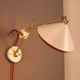 Lámpara de pared plegable con brazo basculante de hierro forjado de estilo rural industrial que restaura las antiguas costumbres.