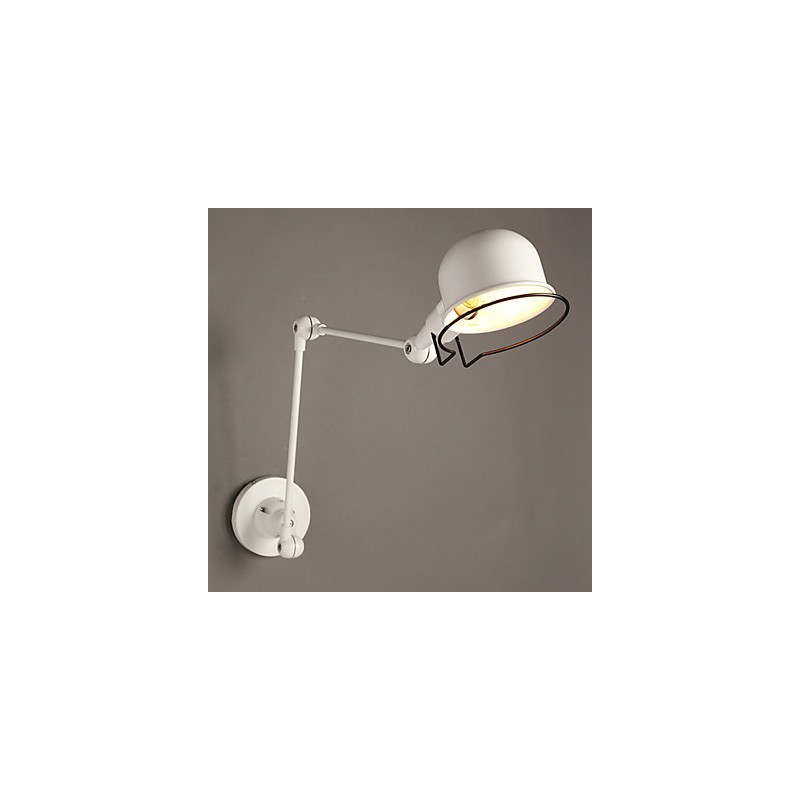 Lámpara de pared doble con brazo mecánico restaurado a la antigua usanza.