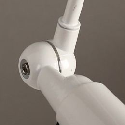 Lámpara de pared doble con brazo mecánico restaurado a la antigua usanza.