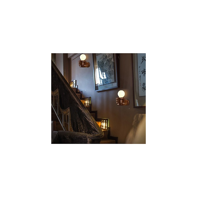 Lámpara de pared europea con puño retro creativo de mano derecha