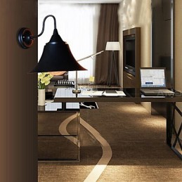 Lámpara de pared con tapa de hierro negro antiguo estilo loft de Designer Duds